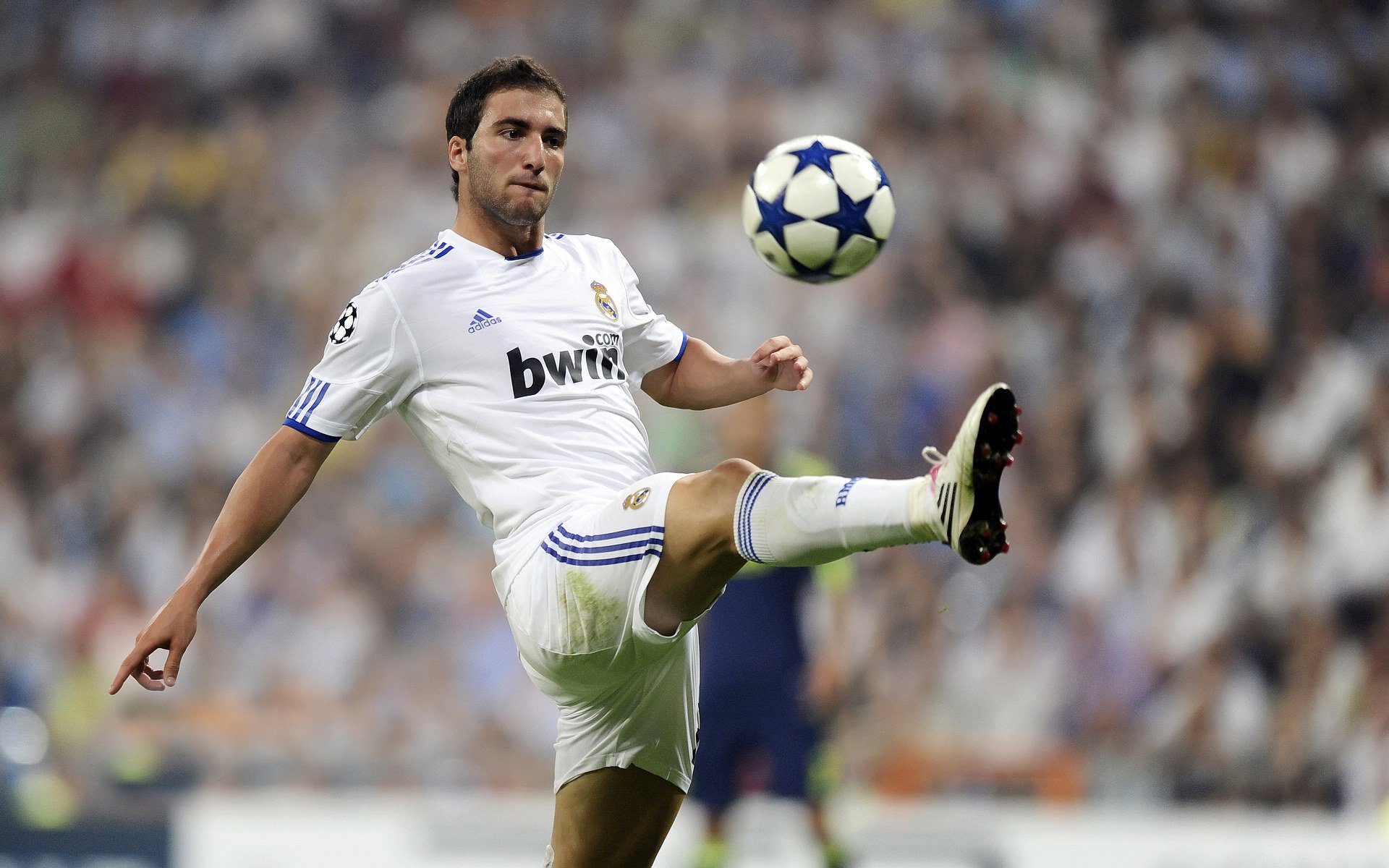 博卡后腰双人组合未能提供有效保护